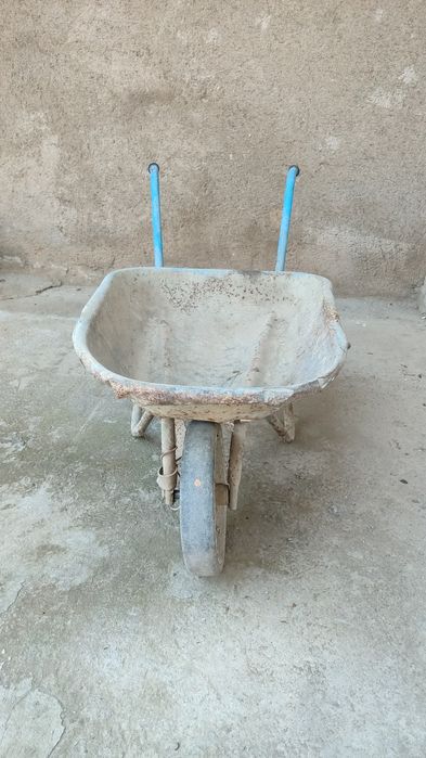 Тачка строительная