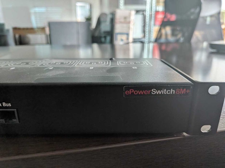 Мрежово оборудване, Суичове, KVM суич (Cisco, Linksys, AdderLink, Netgear)