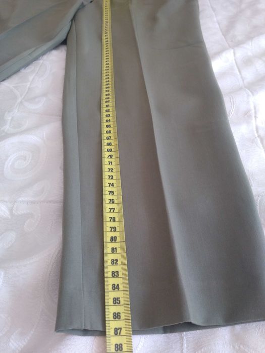 Pantalon chic dame, pe verde kaki, de la Ankle Grazer