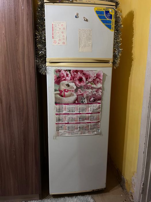 Продам холодильник за 10000