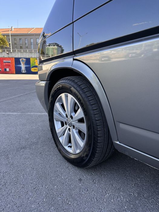 Volkswagen Caravelle 2000 г.