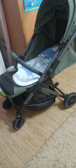 Продам новую коляску