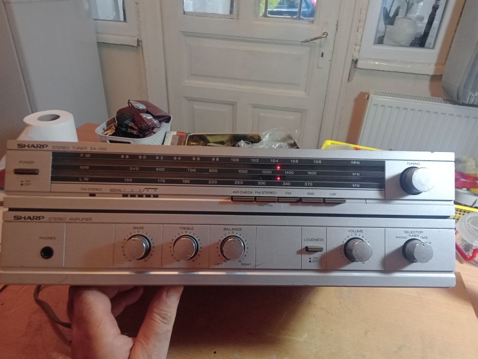 Amplificator cu radio Sharp 2×25w