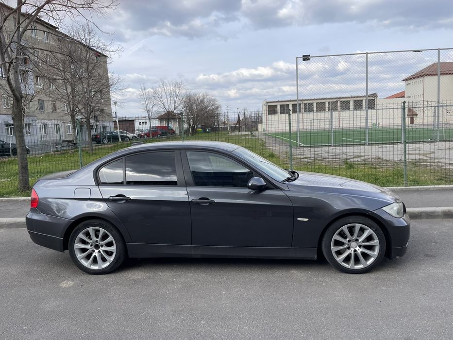 Vând BMW e 90 an 2008