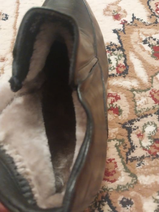 Қыстық аяқ киім сатылады