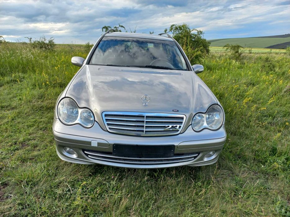 Vand emblema capota motor Mercedes C W203