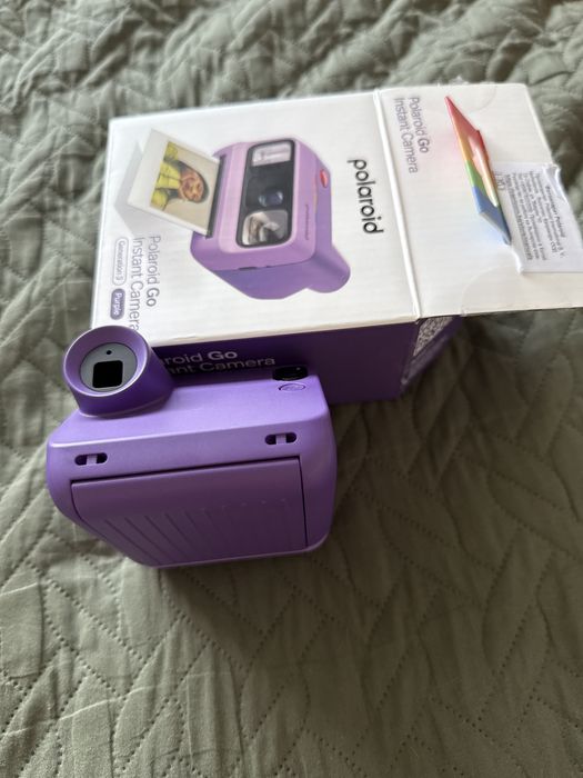 Чисто нов instant фотоапарат