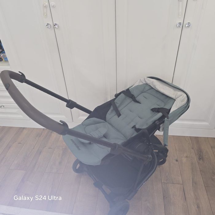 Продам детскую коляску