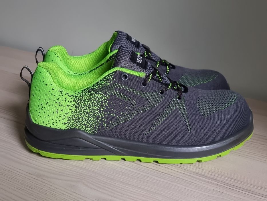 Work2Do спортни предпазни обувки 44 номер