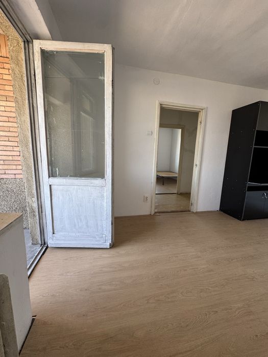 Inchiriez apartament 4 camere Lotus