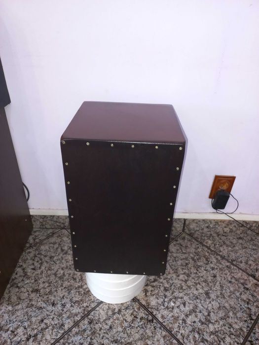Cajon toba-percutie Nou