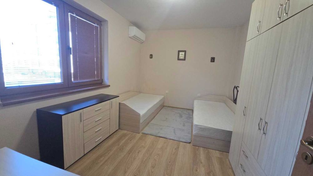 Дава се под наем Тристаен апартамент в Пловдив, Кършияка - 120 кв.м за 300 € - Снимка #2