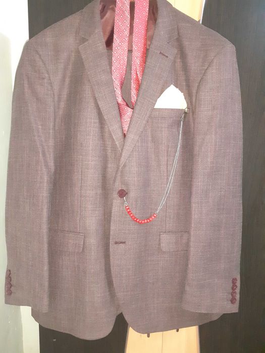 Costum 3 piese +pantofi +cravată+curea