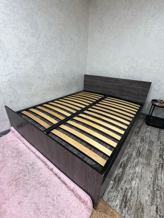 Кровать двухспальная