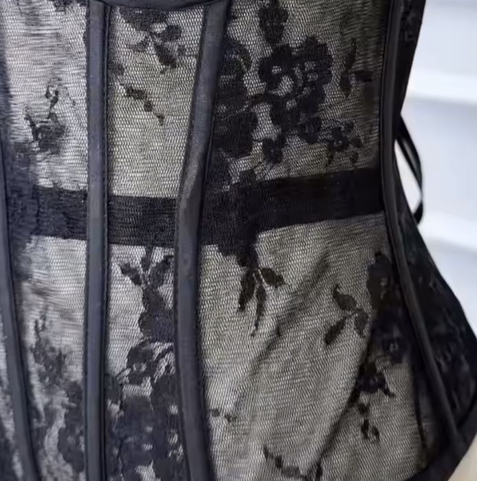 Кружевной корсет