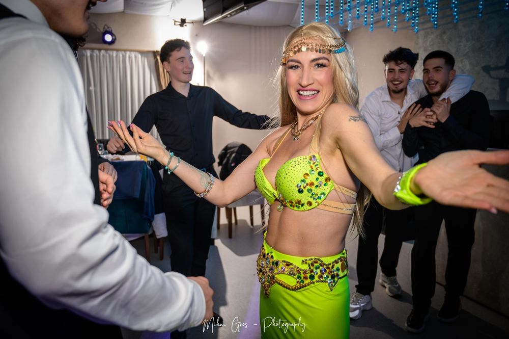 Dansatoare dans oriental bellydance