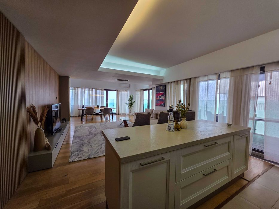 Apartament 3 camere-Faleza Nord-Vedere Mare