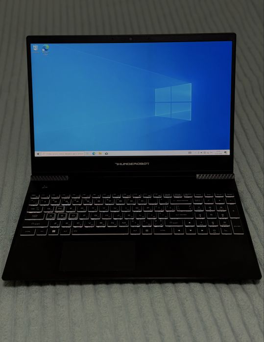 Продам игровой ноутбук в полном комплекте