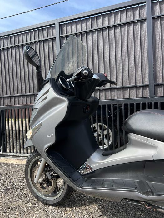 Scuter PIAGGIO va X-evo 125 cc RATE Fara Avans