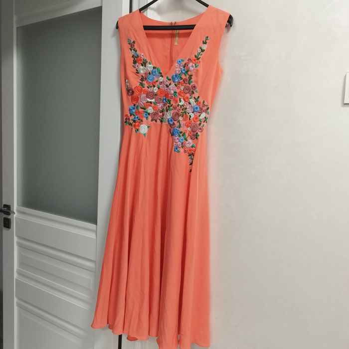 Вечерное, повседное платье