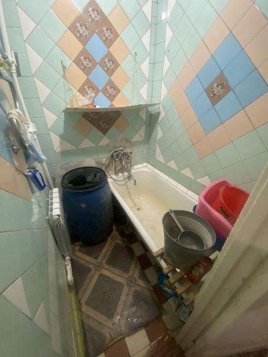Sagdianada 2 xonali uyning 1 xonasi 2 qizga ijaraga beriladi