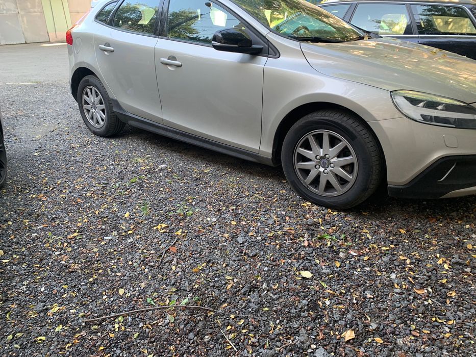 Vand jante originale volvo 16+ 2seturi anvelope (iarna/vara)