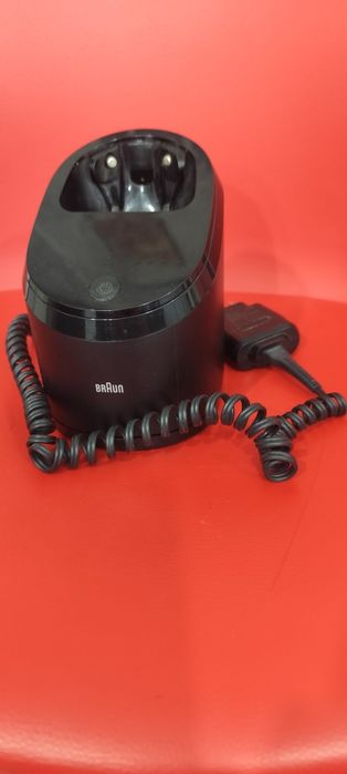 Statie curățare igienizare Braun