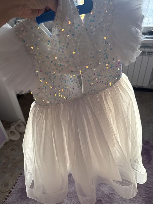 Нарядные бальные платья для девочек