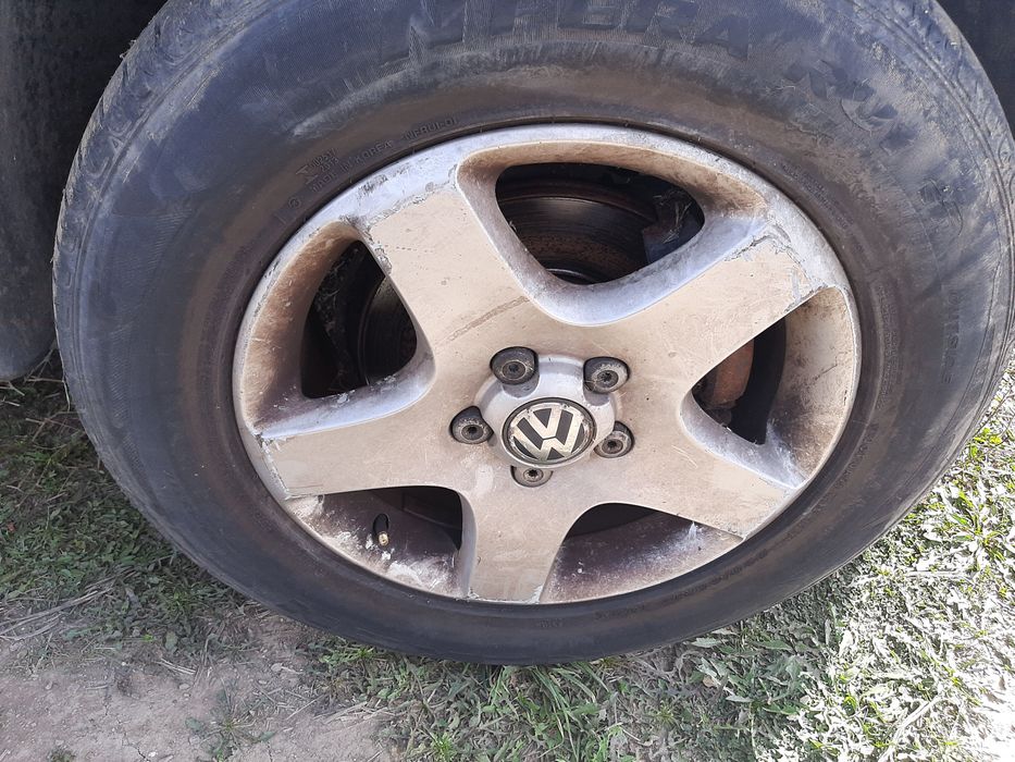 За части Volkswagen Touareg 2500 кубика дизел автоматик 2005 година