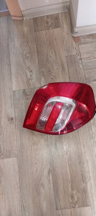 Продам зеркало, левая молдинг, поворотник.