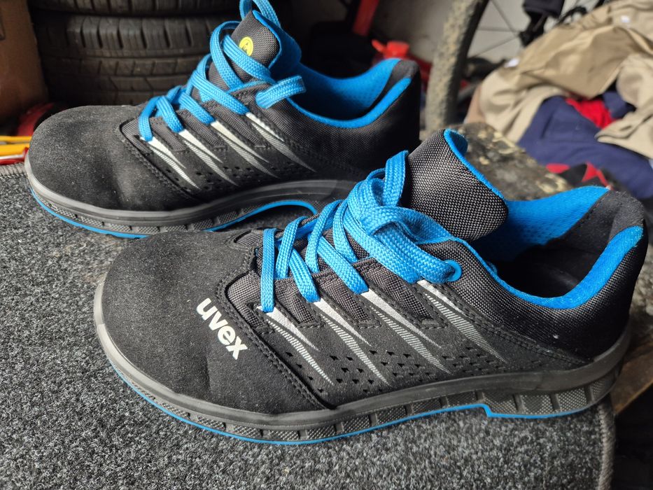 Pantof 40 Uvex cu bombeu 2024