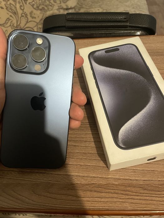 Срочно продам айфон 15 про