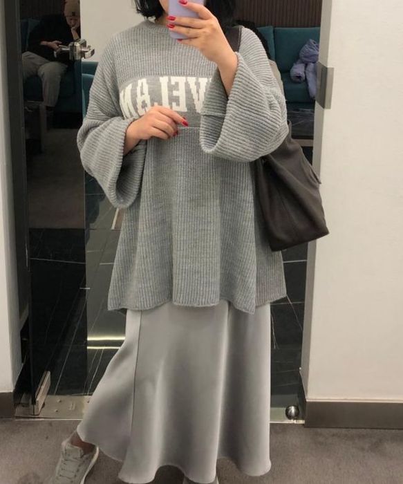 Свитер оверсайз и юбка