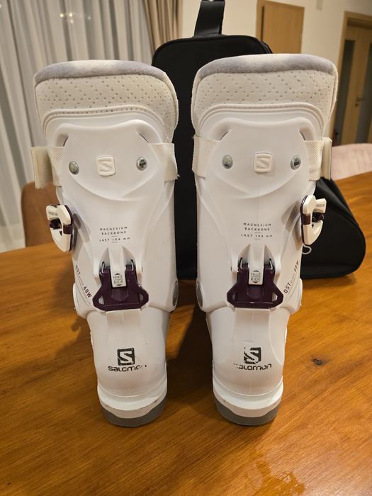 Clăpari ski Salomon QST Pro 60W – mărime 26.5 (308 mm) + geantă Strolz