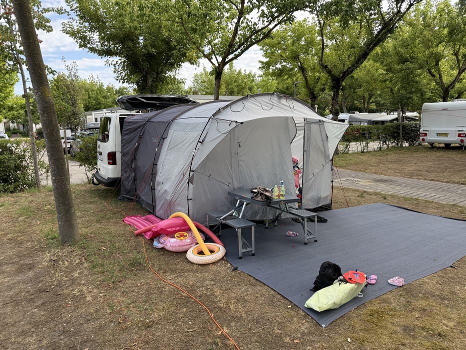 Vand cort camping pentru Van