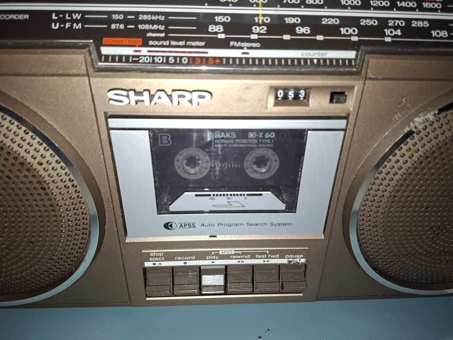 Sharp gf 5454, boombox japonez,radio 4 benzi, funcțional