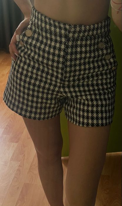 Къси панталонки ZARA