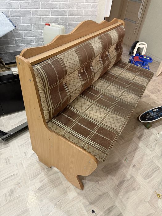 Кухонный диван бесплатно