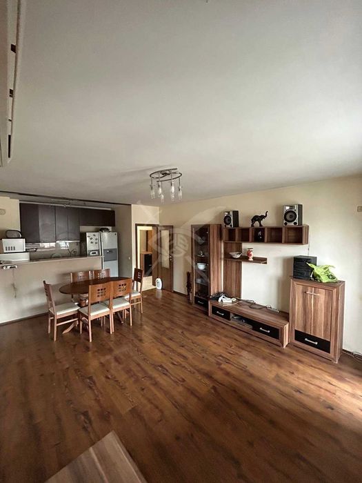 Продава се Тристаен апартамент в Бургас, Лазур - 99 кв.м за 2283 €/кв.м - Снимка #1