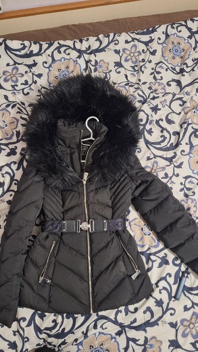 Guess страхотно яке !