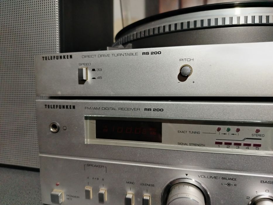 Amplificator amplituner si pickup
