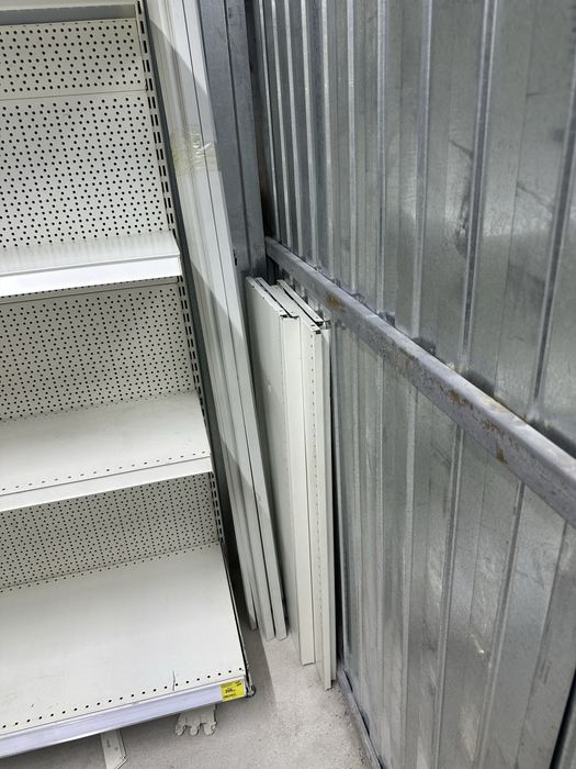 Витрины/ стелажи