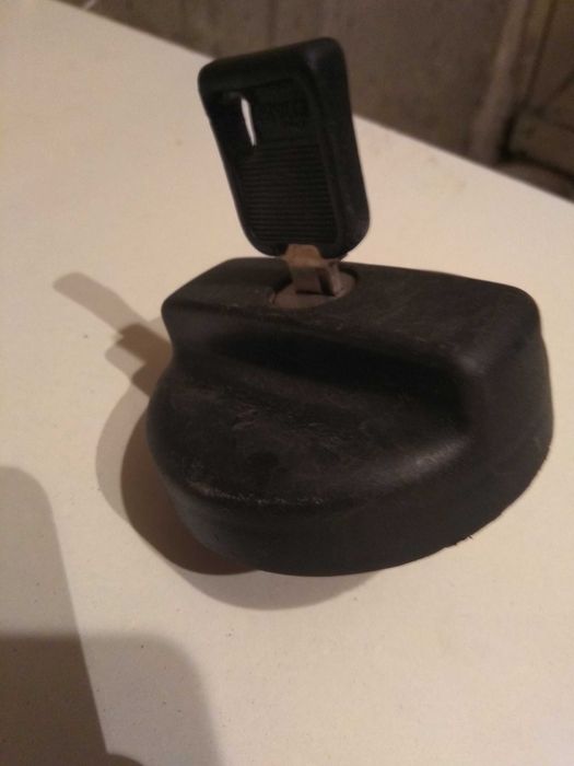 Продава части за Рено 19 Шамад