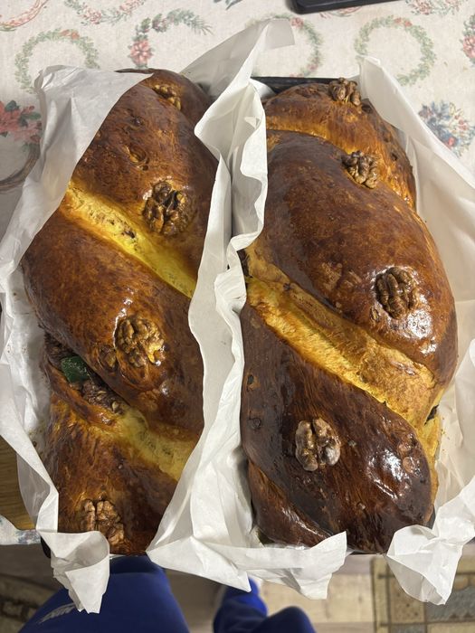 Cozonaci de casa cu oua de tara