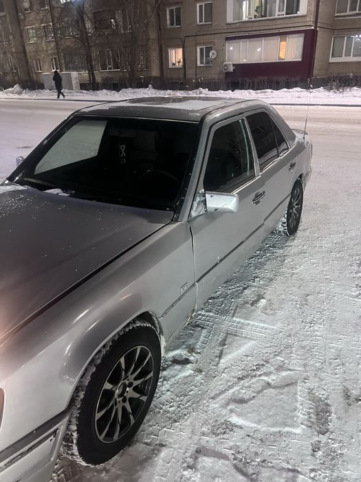 Мерс w124 на полном ходу