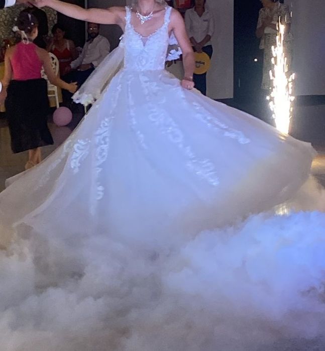 Vând rochie de mireasa superba