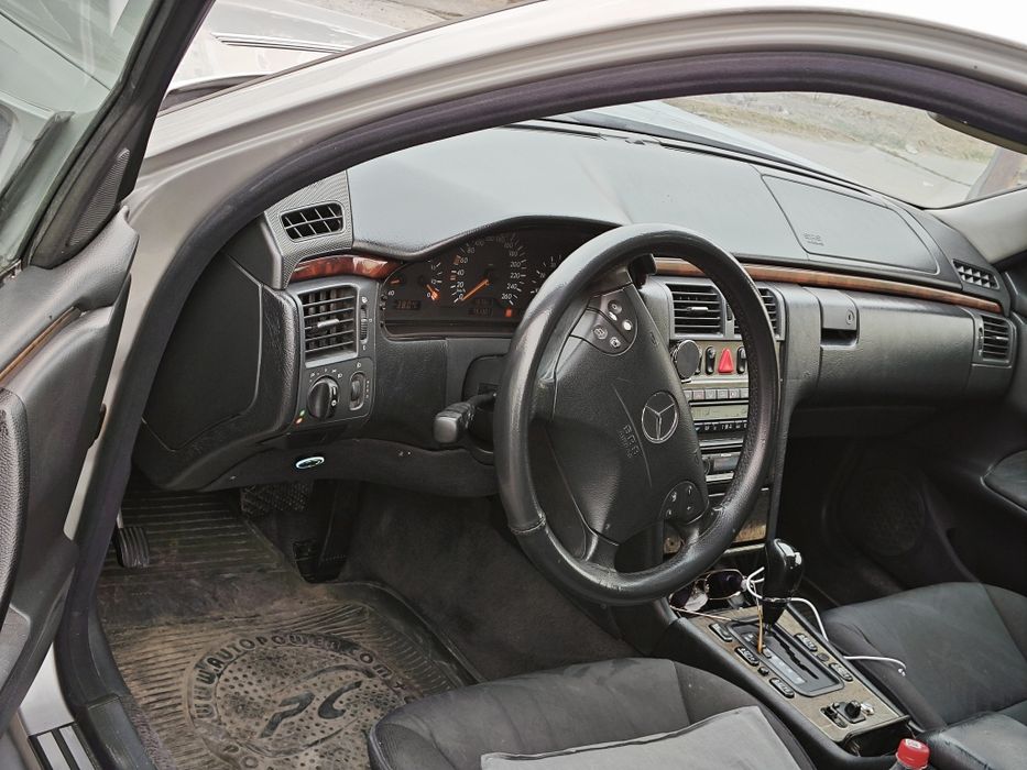 Mercedes Benz w210 e200  prapan gaz