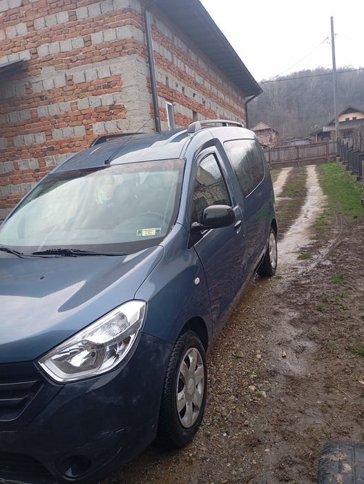 Vând Dacia DOKKER