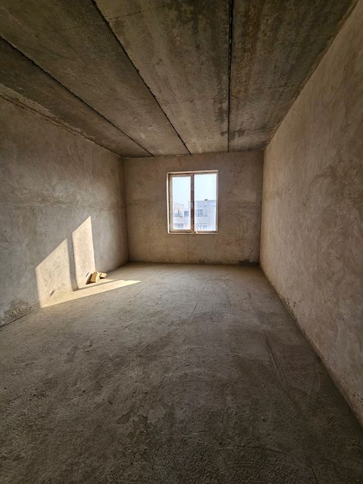 Срочно!Продается 4х ком дублекс 170кв+80кв терасса в подарок. 1м2 415$