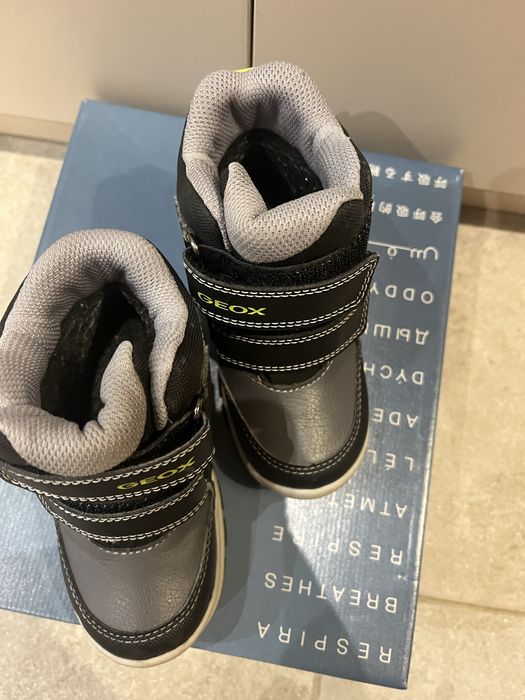 Апрески Geox за момче, 24 номер